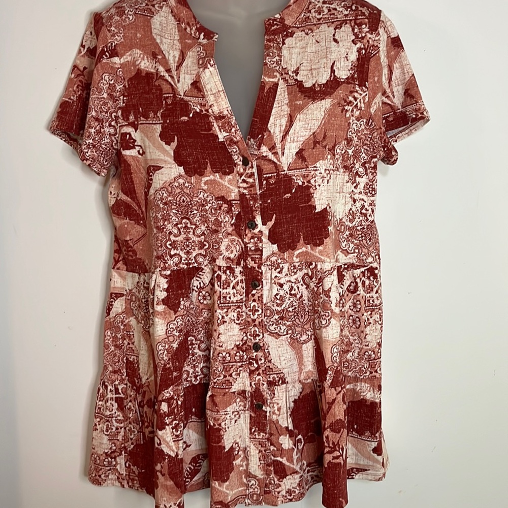 Wonderly Red Cream Stretchy Button Front Knit Blouse L